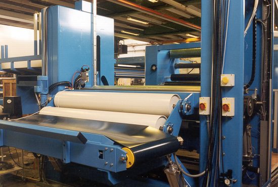 Winder for airlaid nonwovens Winder for airlaid nonwovens